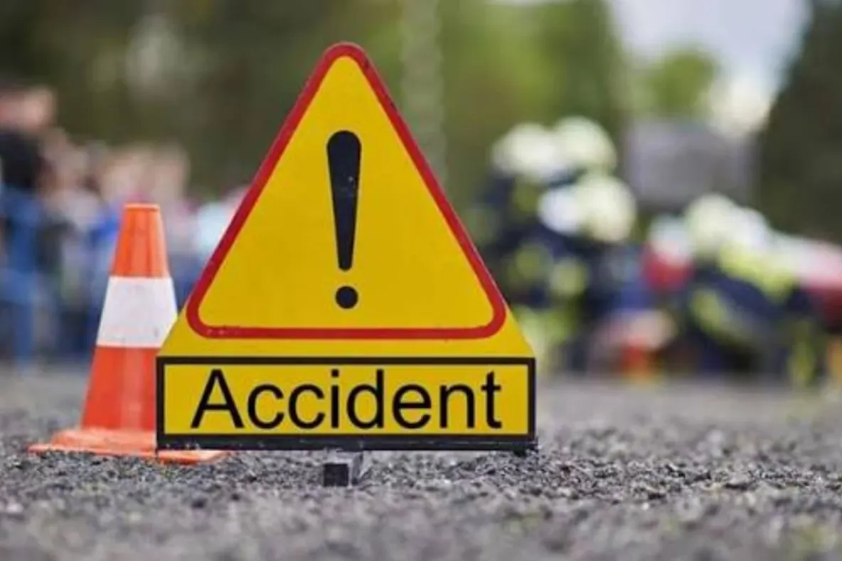 Carambol cu trei maşini pe A2, sensul spre Bucureşti. Traficul este restricţionat pe benzile 1 şi 2