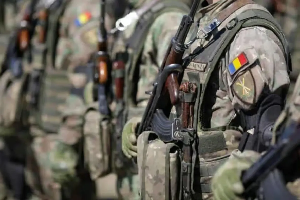 Cum se obțin gradele militare în Armata Română. Cât durează avansarea și ce condiții trebuie îndeplinite