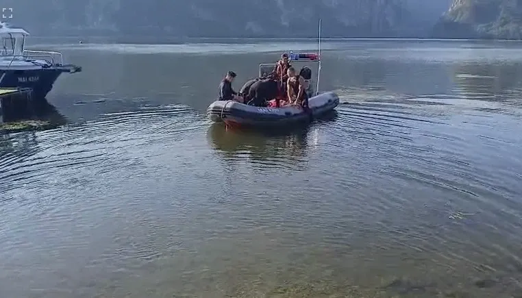 Căutări reluate pe Dunăre în cazul bărbatului dispărut după ce un ski-jet s-a lovit de o geamandură, la Dubova