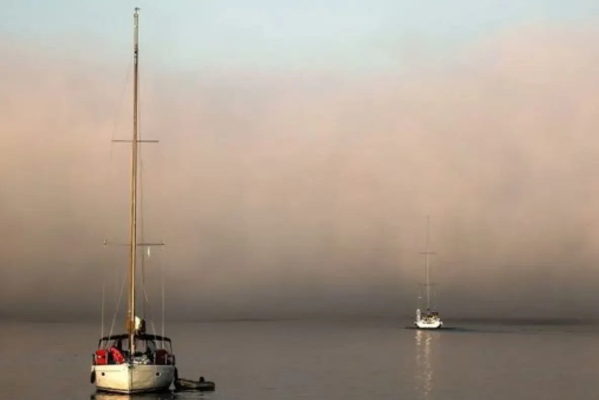 Fenomen meteo rar în Grecia. Insulele Ciclade, învăluite într-o ceață ciudată-VIDEO