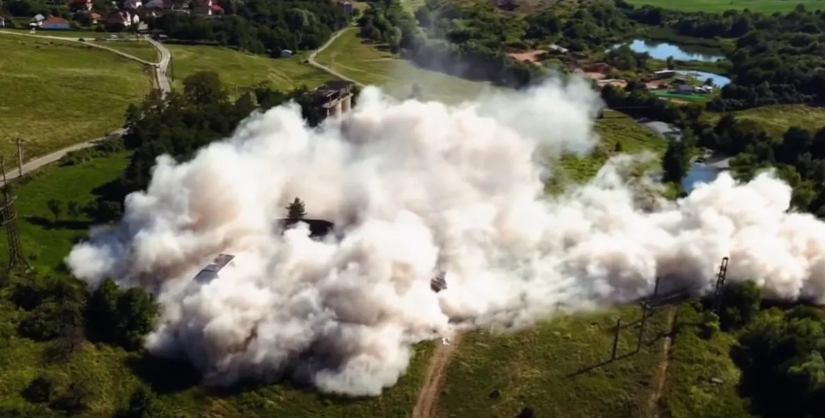 Centrala electrică istorică din Câmpulung, demolată în plină criză energetică - VIDEO