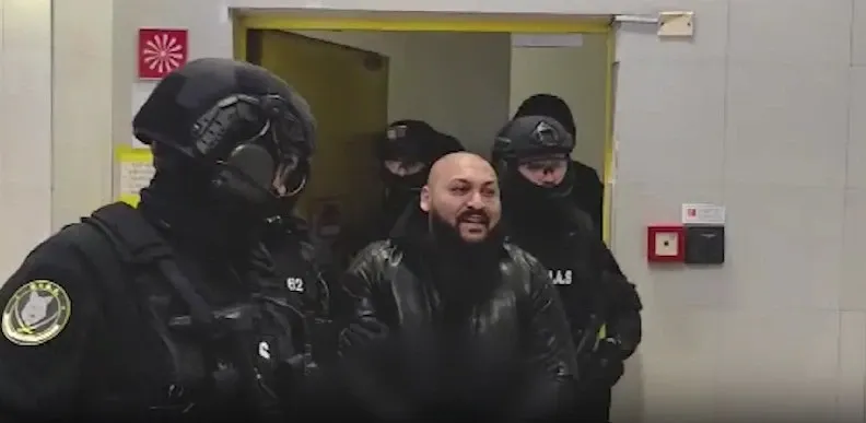  Dani Mocanu se umilește ca să scape de la Jilava. I s-a „ofilit” tupeul