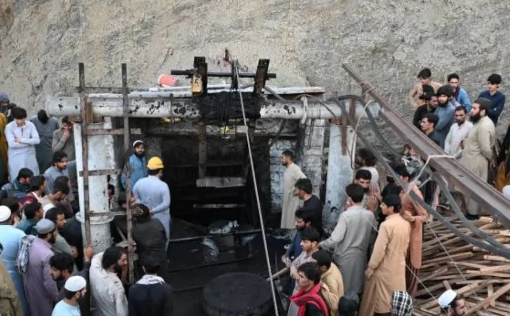 Explozie devastatoare într-o mină de cărbune din Pakistan: cel puțin 32 de morți - VIDEO