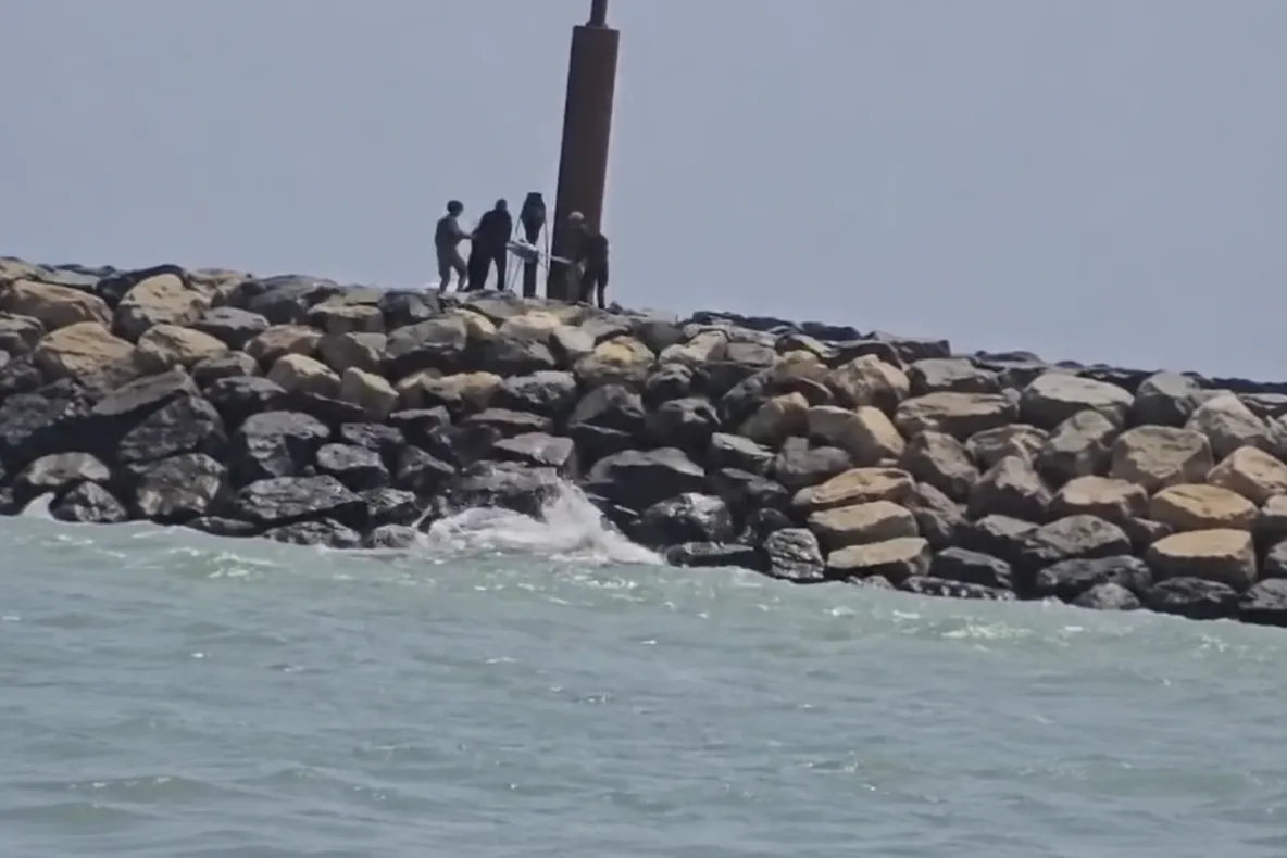 Drona găsită în mare, la Costinești, a fost recuperată. Aparatul nu avea încărcătură explozivă VIDEO