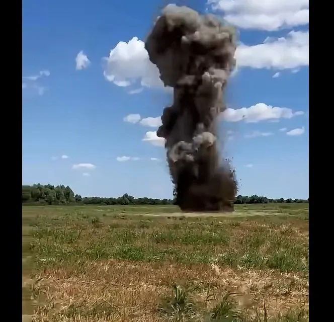 Drona descoperită în Plauru, Tulcea, distrusă prin detonare controlată. Este a doua dronă neutralizată, după cea din Munții Măcinului VIDEO