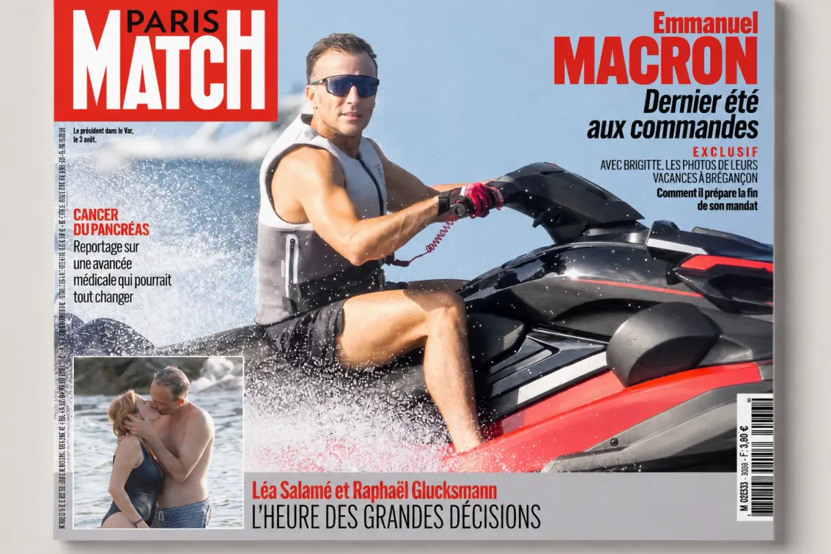 Şeful socialiştilor francezi îl atacă dur pe Macron pentru o fotografie de vacanță: „În timp ce Franţa arde...”