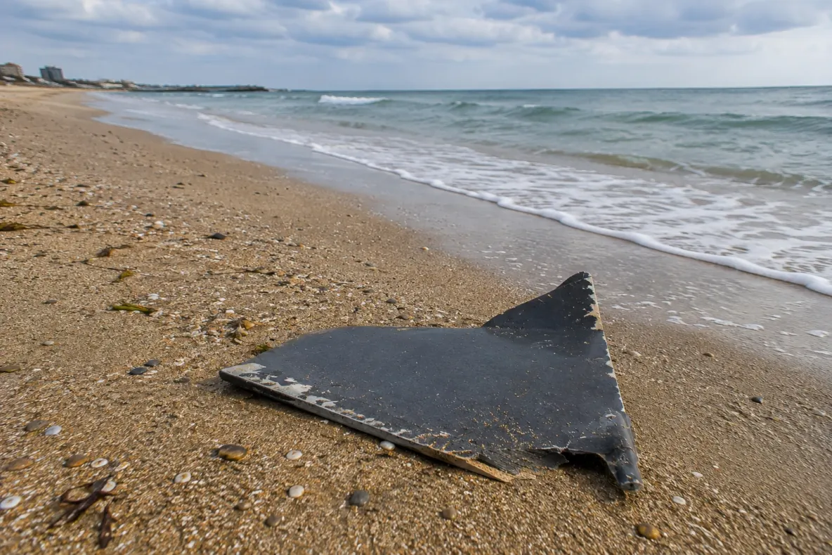 Alertă la Constanța! Fragment de dronă, găsit lângă Zoom Beach. Este al doilea într-o singură zi