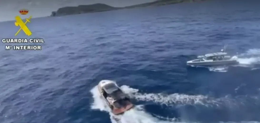 Român arestat în Spania după ce ar fi furat un iaht de peste un milion de euro. Urmărire spectaculoasă pe mare