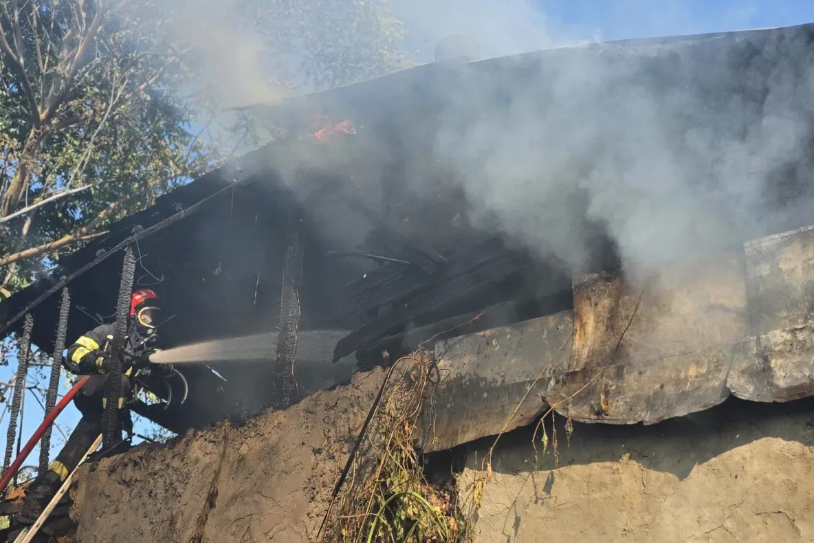 Tragedie în Giurgiu: un bărbat a murit într-un incendiu izbucnit în gospodărie