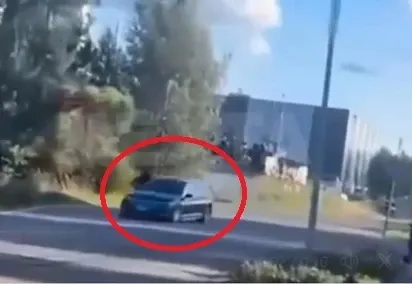 Incident șocant în Finlanda: un politist a forțat un adolescent de 15 ani să ajungă în șanț. Anchetă uriașă VIDEO 
