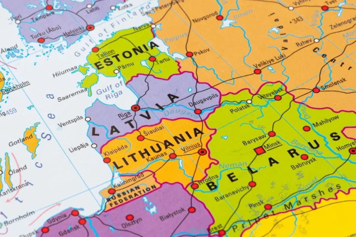 Lituania construiește o nouă tabără militară lângă Belarus. Baza va găzdui trupe NATO