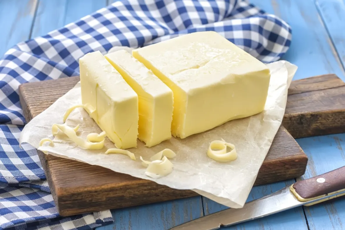 Originea margarinei. Cine a inventat-o și cum a ajuns un aliment nelipsit din bucătăriile românilor