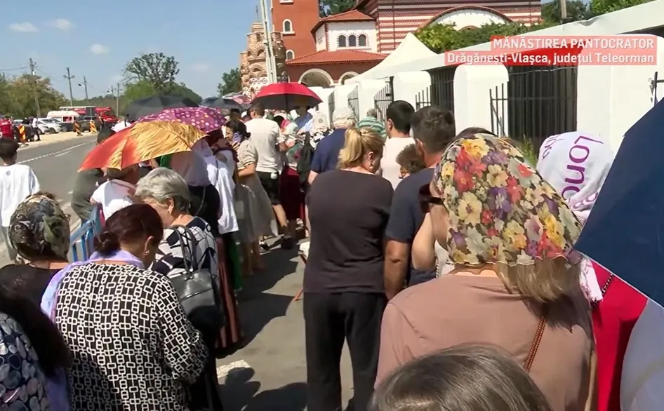 Pelerinaj impresionant în Teleorman. Mâna Sfântului Vasile, la Catedrala din Alexandria: până când poate fi cinstită de credincioși?