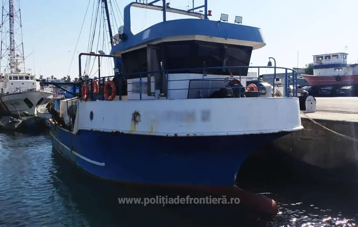 Pescador românesc, oprit pentru pescuit ilegal de rapane. Amendă de 4.000 lei