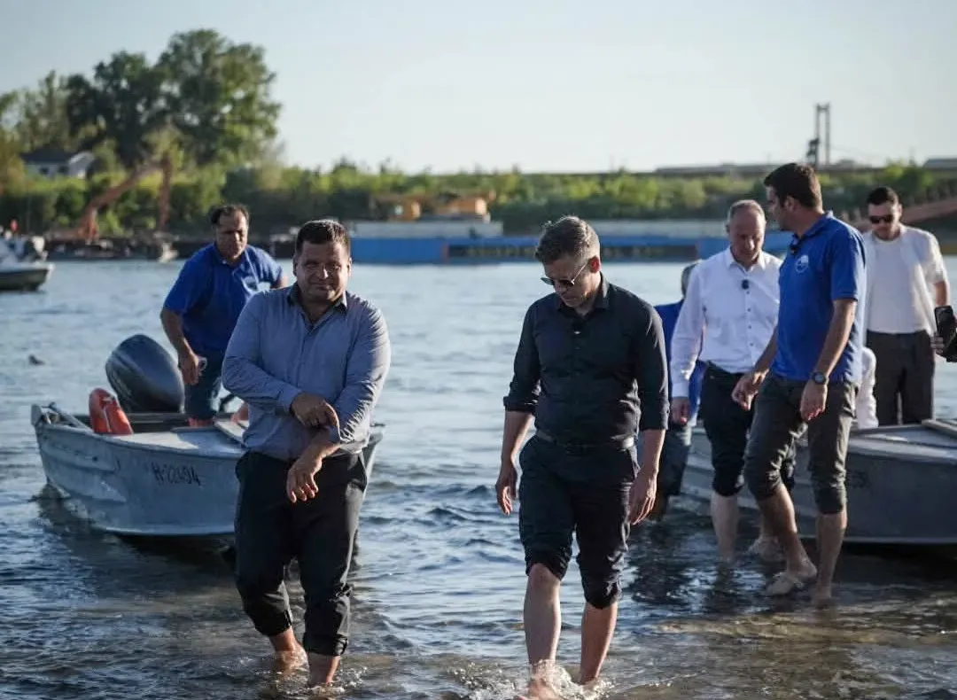 Scufundarea barjelor în Dunăre, varianta maghiară. Peter Magyar, în centrul atenției FOTO