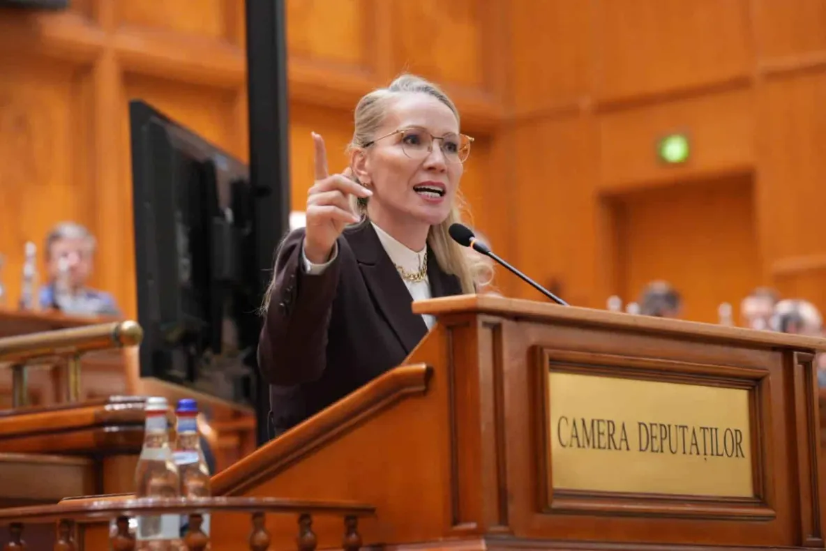 Ramona Bruynseels (deputat AUR): „În timp ce românilor li se cere să strângă cureaua, guvernul Bolojan găsește peste un miliard de lei din bugetul de stat pentru patru stadioane”