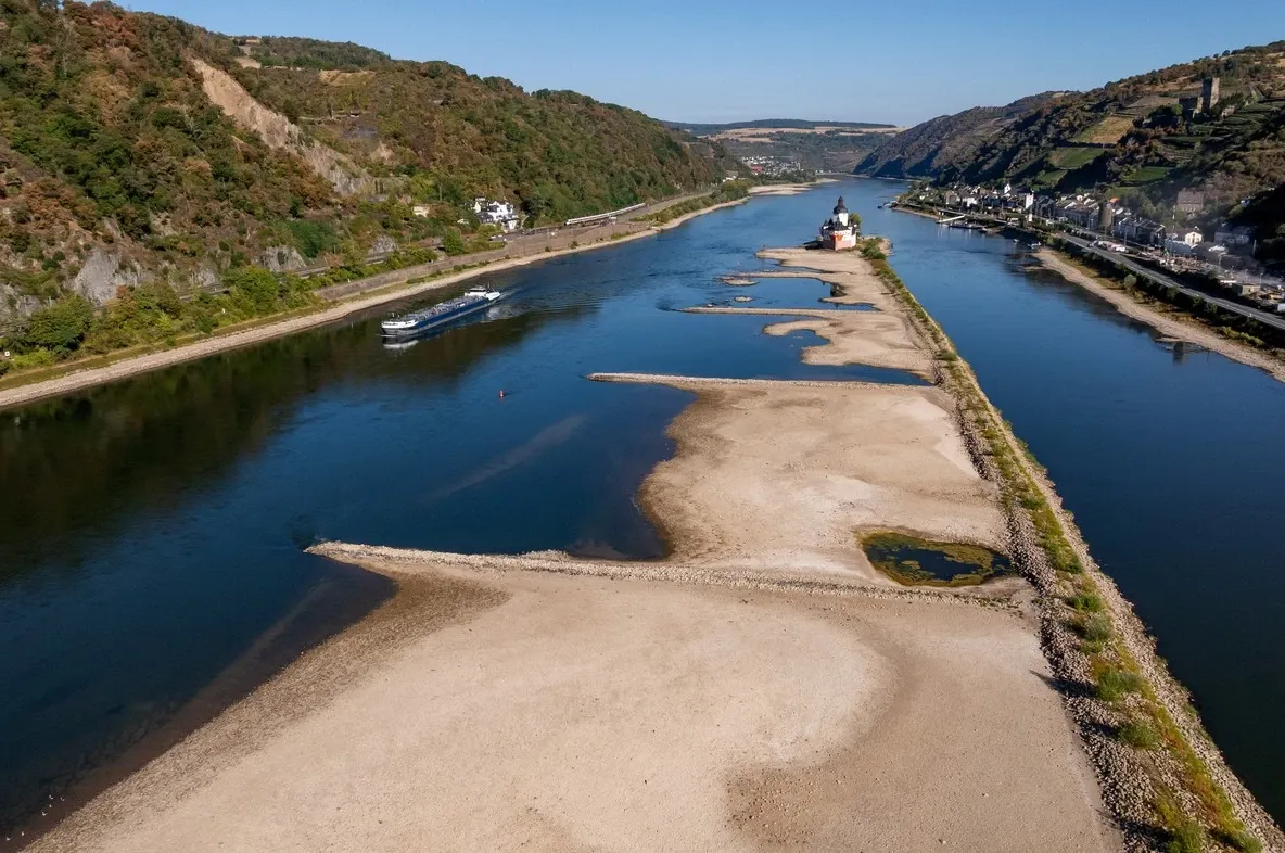 Marile fluvii ale Europei ajung la niveluri alarmant de scăzute. Dunărea, Rinul și Elba sunt afectate de secetă