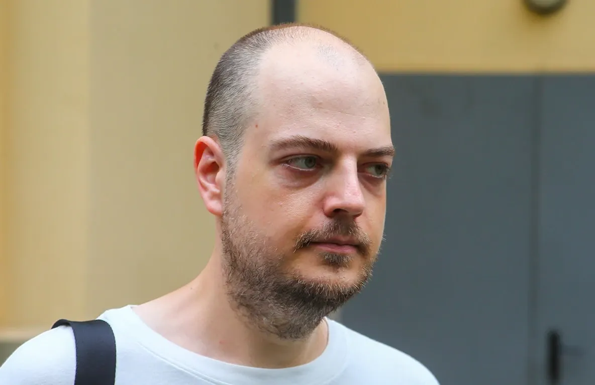 Rusia a condamnat un șef de editură pentru „extremism LGBT”. De ce a ajuns în fața judecătorilor