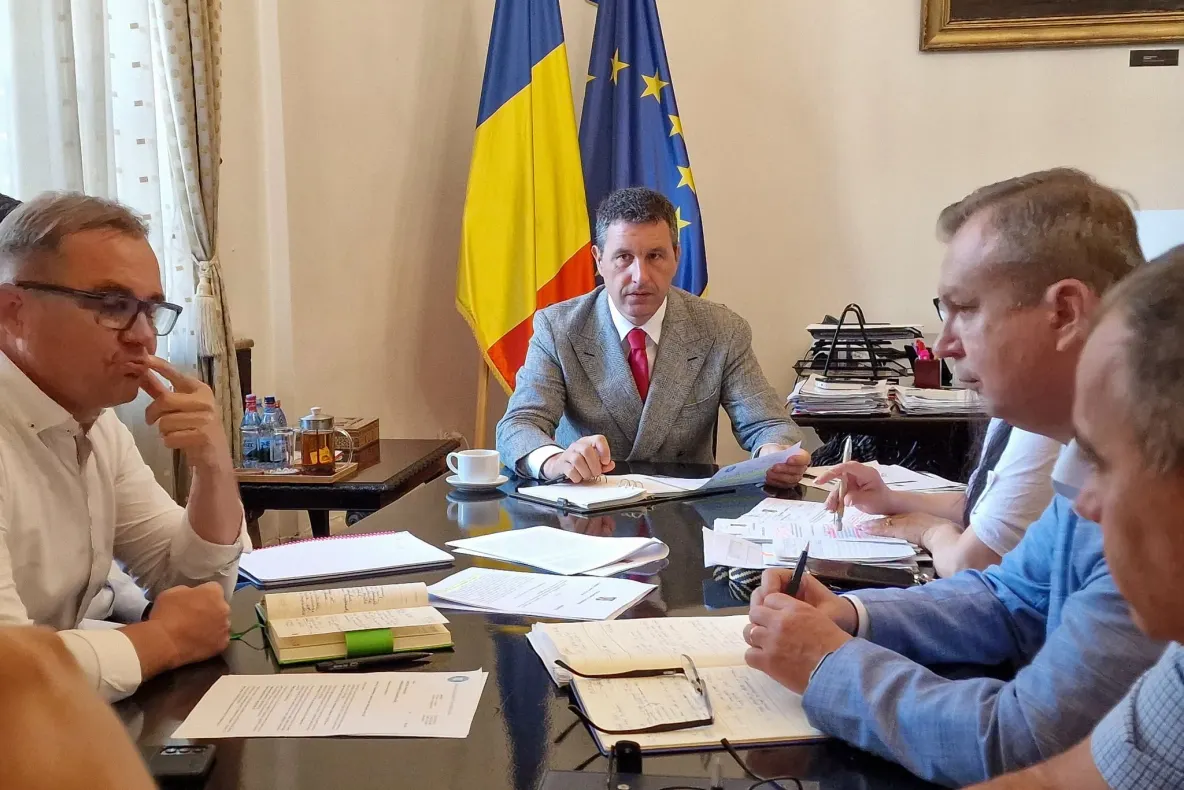 Fermierii pot cere ajutor financiar pentru porci și bovine de la 1 septembrie. Ce sume primesc