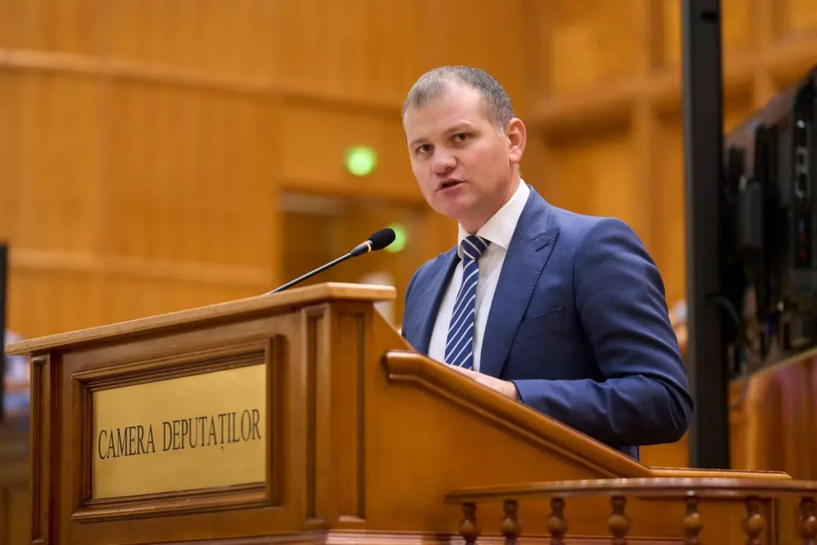 Valeriu Munteanu (deputat AUR): „Dâmbul de pe Dunăre, dovada unor lucrări eșuate. Diana Buzoianu trebuie să spună cine le-a autorizat și cine răspunde”
