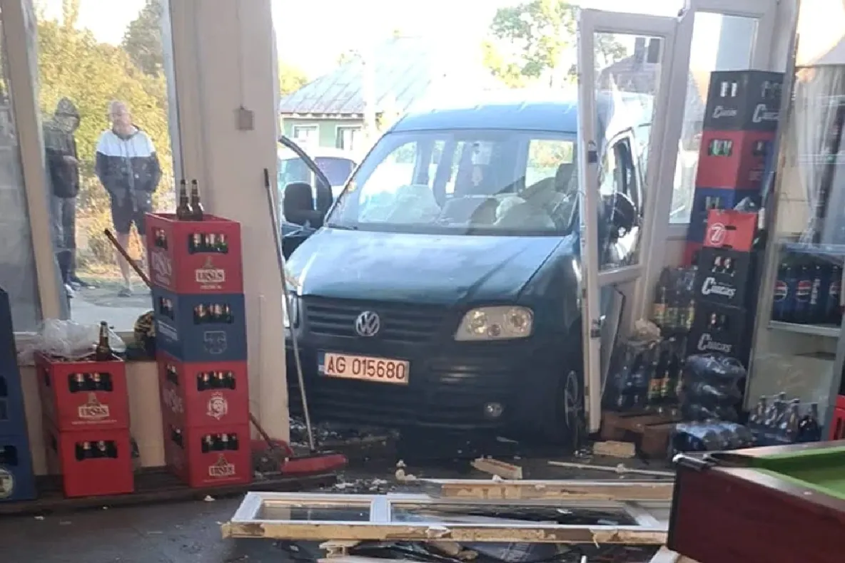 Șofer cu 1,49 mg/l alcool, permis suspendat și mașină neînmatriculată, reținut după un accident în Gorj