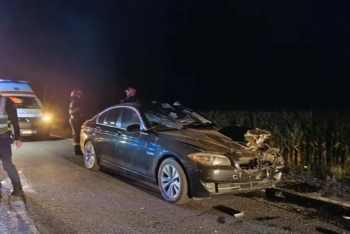 Accident pe DN 14, în județul Sibiu, între o mașină și o căruță. Doi bărbați au fost răniți