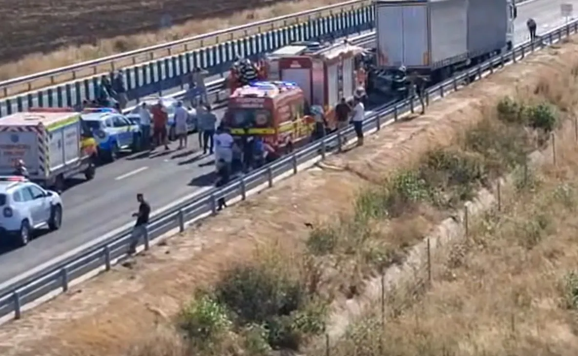 Tragedie pe Drumul Expres Craiova – Pitești: 3 morți într-un accident cu un TIR. Circulație blocată VIDEO