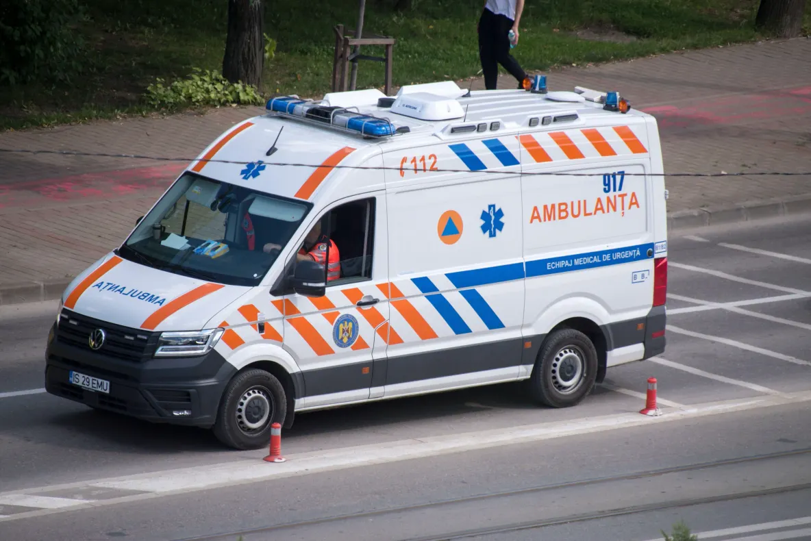 Băiat de 11 ani, la spital după ce a fost bătut de un coleg cu doi ani mai mare ca el: scene șocante la o școală din Timiș