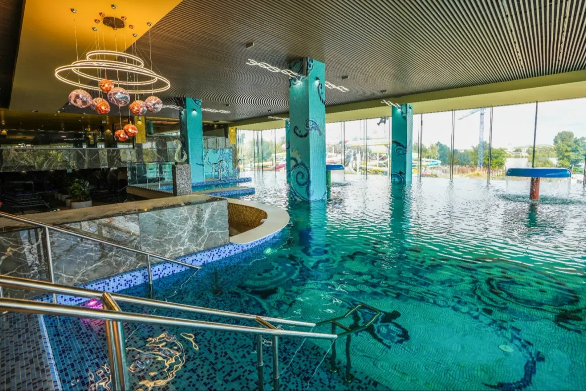 Elevii din Sectorul 3 inaugurează Aquaventura Water Park & Spa. Înscrierile pentru luna octombrie au început astăzi