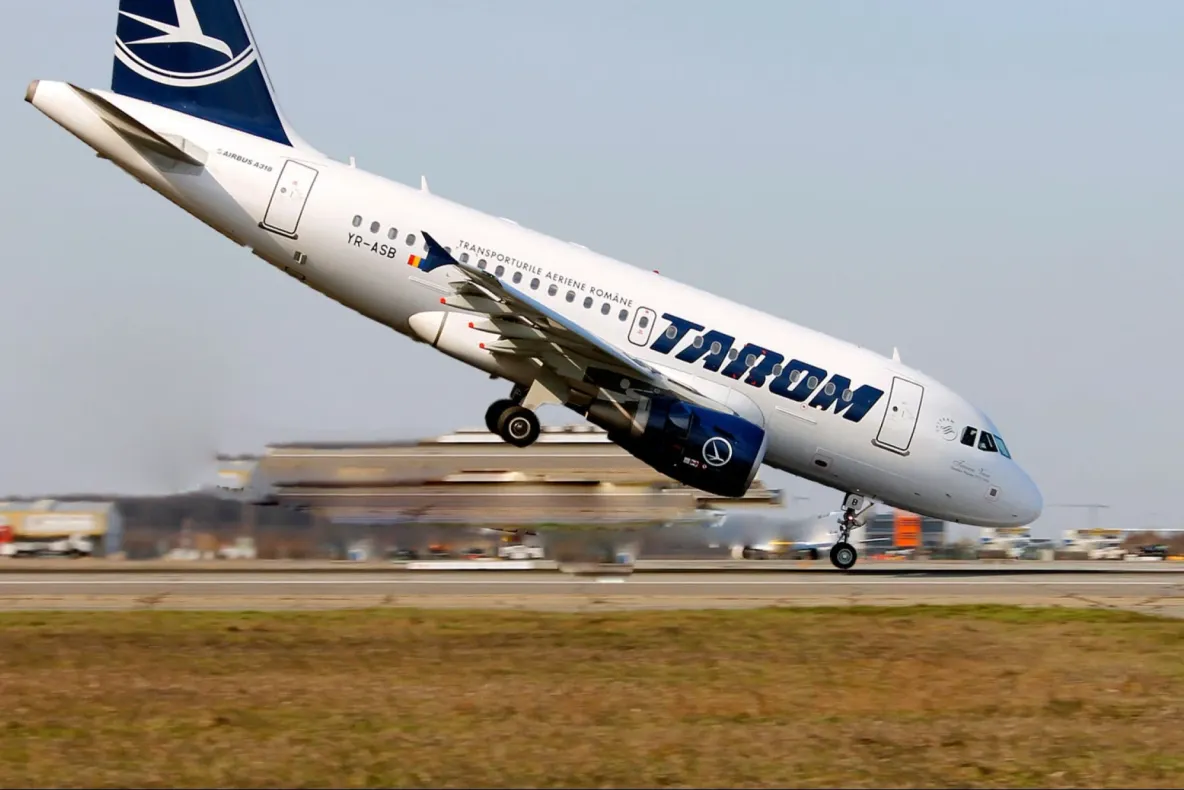 Aterizare de urgență pe Otopeni. Aeronavă TAROM cu 170 de pasageri la bord, lovită de o pasăre în timpul zborului - SURSE