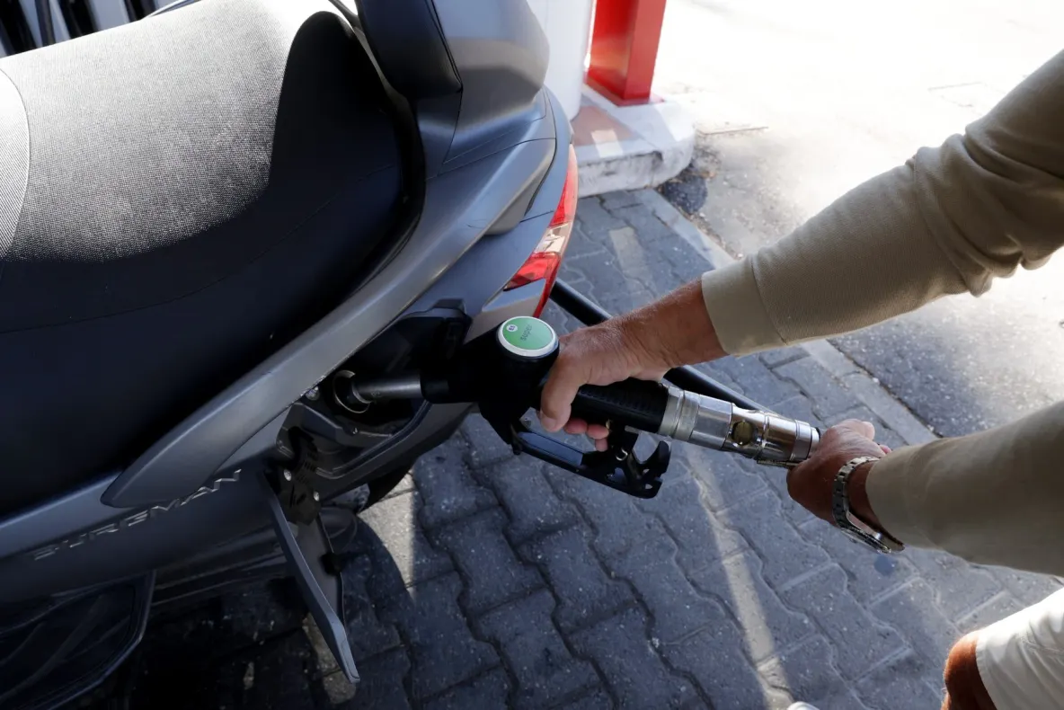 Preț carburanți 30 septembrie. Motorina sare de 10,90 lei în marile orașe. Unde găsești cea mai ieftină benzină