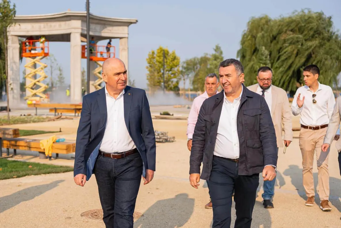 Ilie Bolojan își face campanie în București. Vizită pe Lacul Morii: „mi-am amintit de anii de la Primăria Oradea”