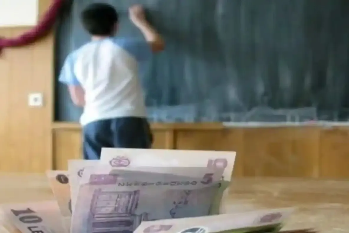300 de lei pe lună pentru elevii din învățământul tehnologic. Cine beneficiază de bursă în 2026-2027