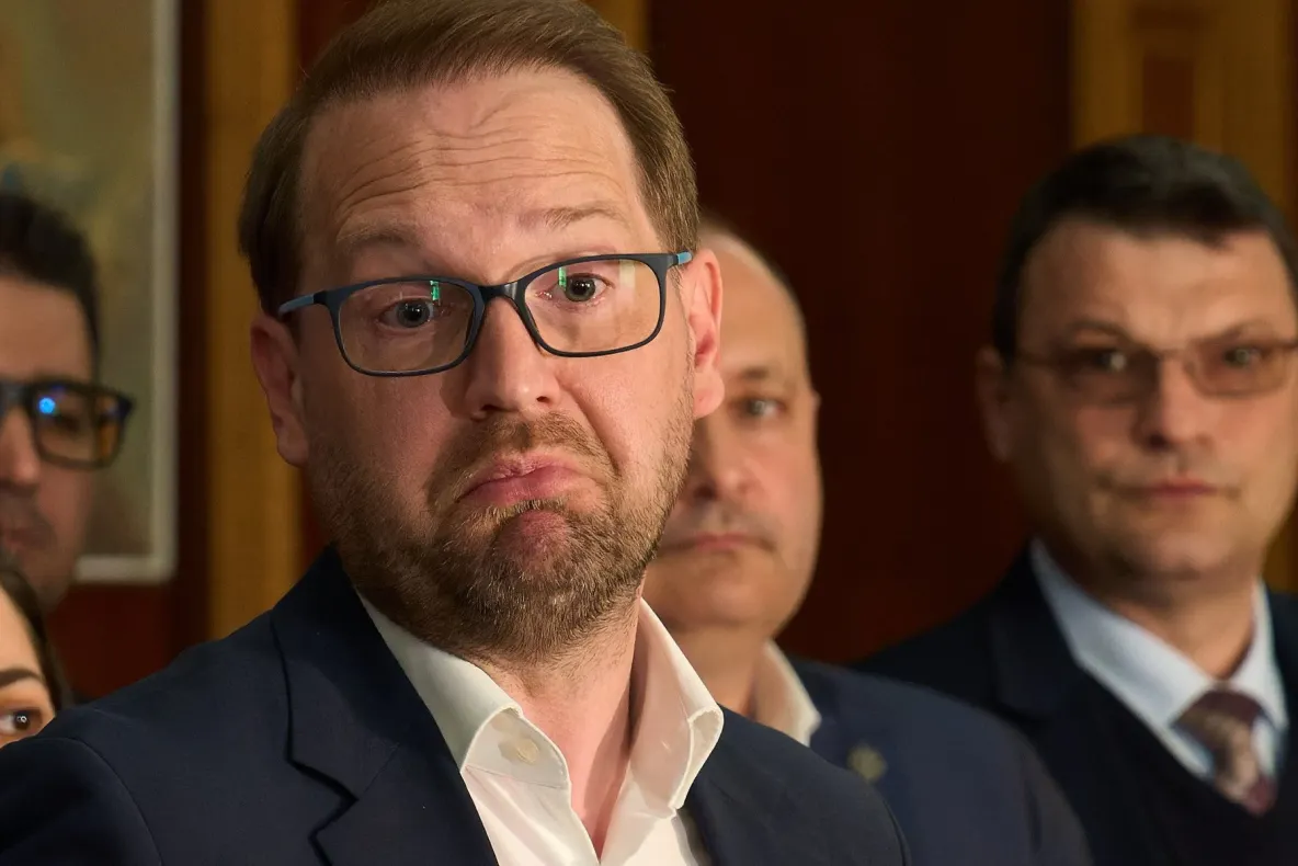 Legea Fritz ar putea fi modificată. PNL și USR nu se lasă, schimbă legea ca să-l salveze pe edilul Timișoarei