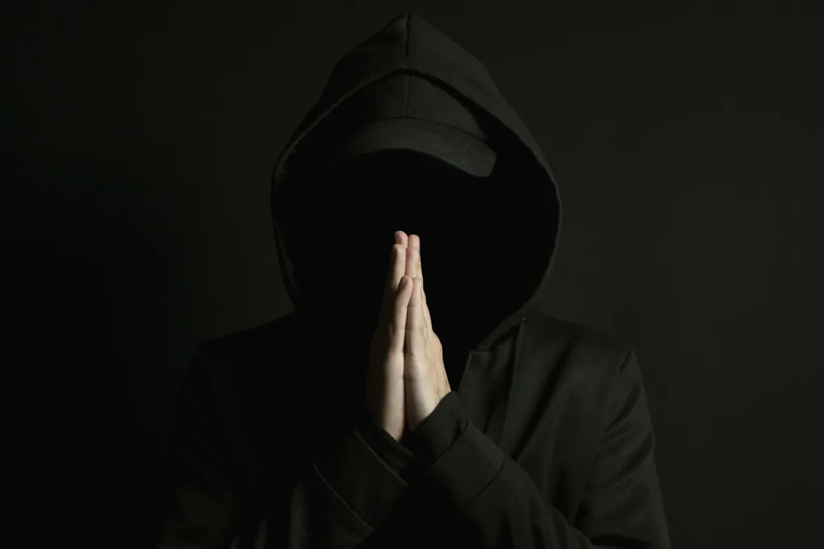Vocea poate fi clonată, iar numărul afișat poate fi fals. Noua metodă de fraudă care se extinde în România