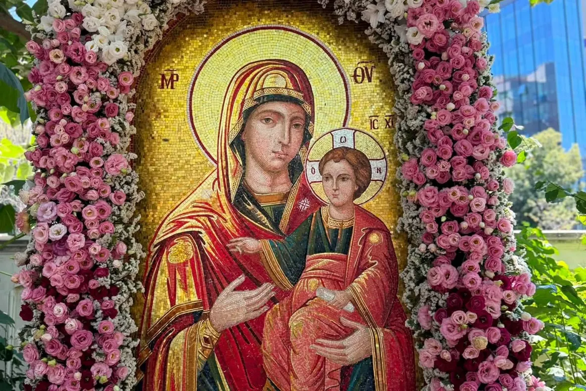 Rugăciunea mamei către Maica Domnului de Sfânta Maria Mică. Cuvintele pe care să le rostești pentru copilul tău