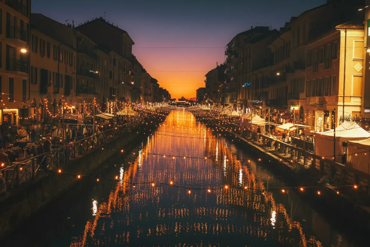 Italienii, la capătul răbdării cu turiștii. O pensionară din Roma: „Încep să mă insulte, torn apă peste ei”