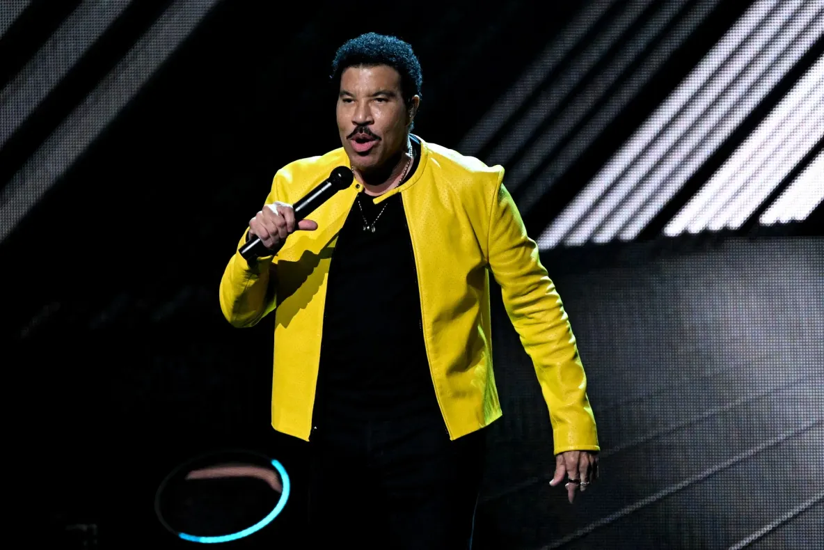 Lionel Richie, internat de urgență după un concert în aer liber. Ce probleme de sănătate ar avea artistul