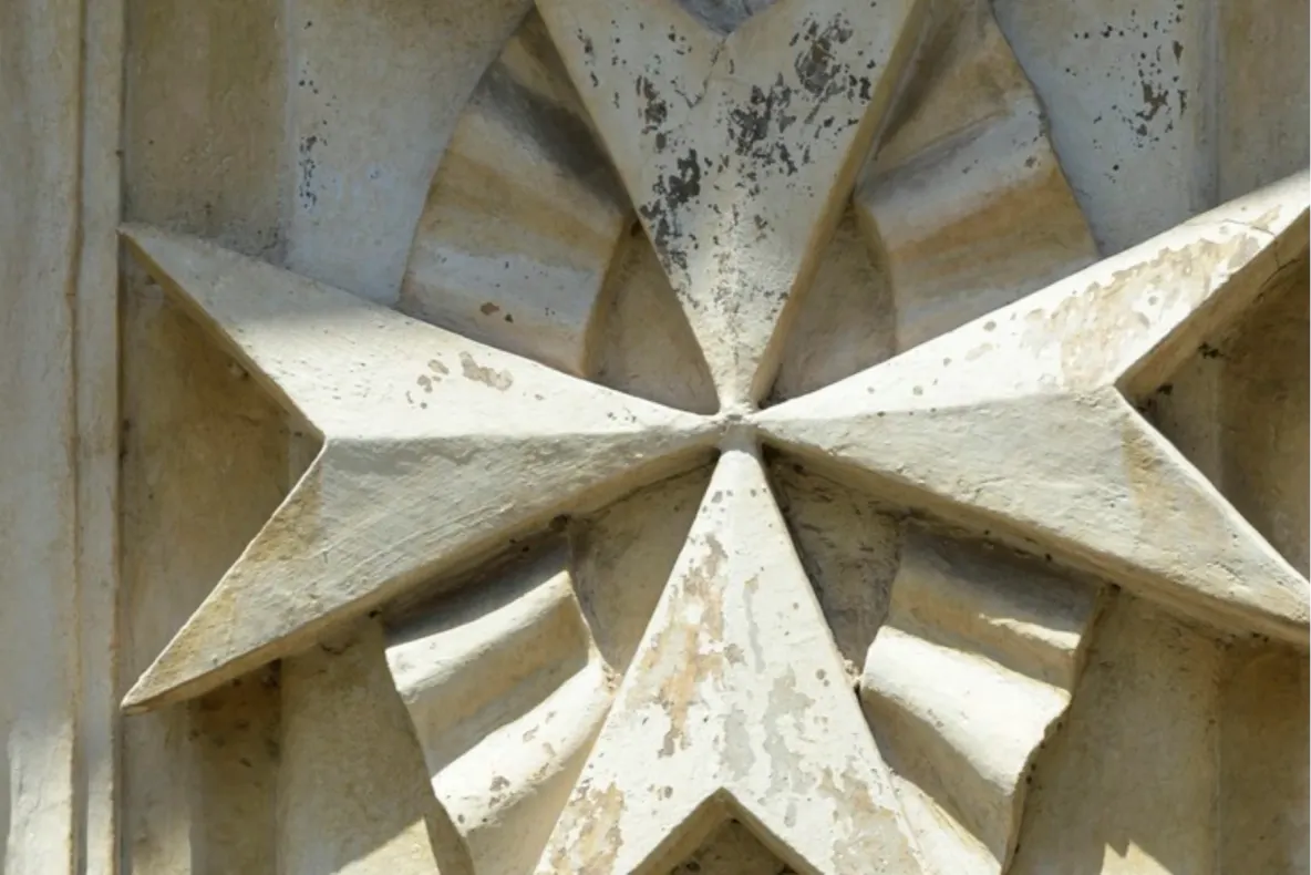 Călin Georgescu nu este membru al Ordinului de Malta. Ambasada dezminte documentul diplomatic găsit la percheziții