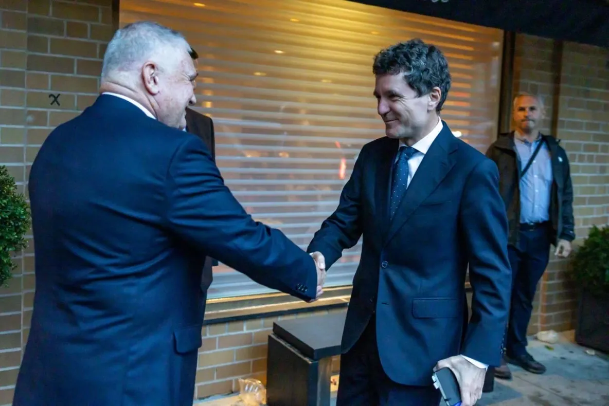 Nicușor Dan, întâlnire cu foști ambasadori ai SUA la New York. Discuții despre apărare și investiții americane în România