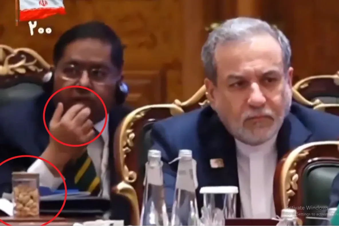 Moment viral la BRICS: oficial indian surprins ronțăind alune în timp ce liderii discutau criza din Golf
