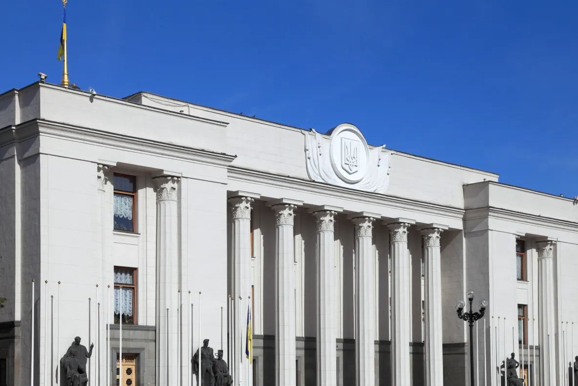 Procurorul general al Ucrainei a fost demis de Parlament. Implicat într-un uriaș scandal de corupție