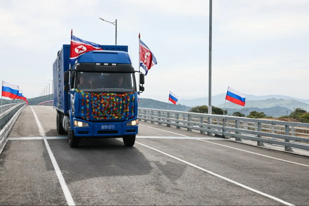 Rusia și Coreea de Nord au făcut pasul decisiv. A fost inaugurat primul pod rutier dintre cele două state VIDEO