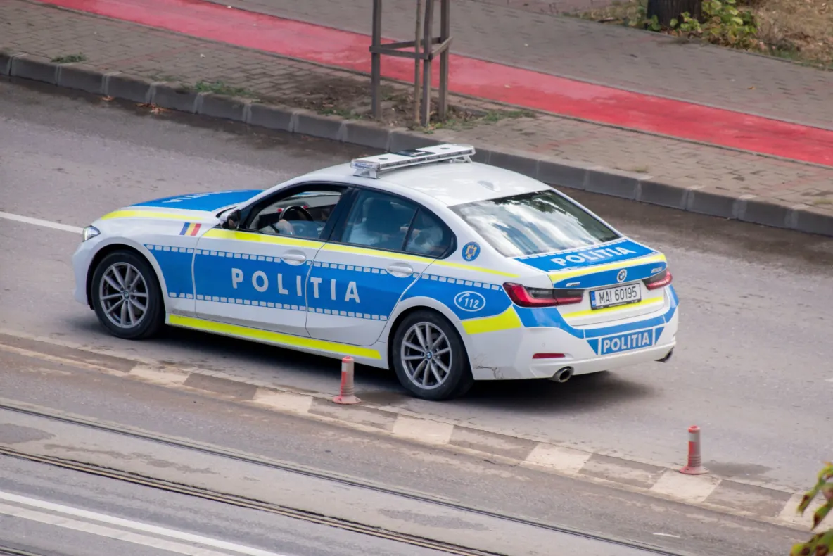 Mașină furată și condusă fără permis, la Craiova. Șoferul e cercetat penal: are doar 16 ani