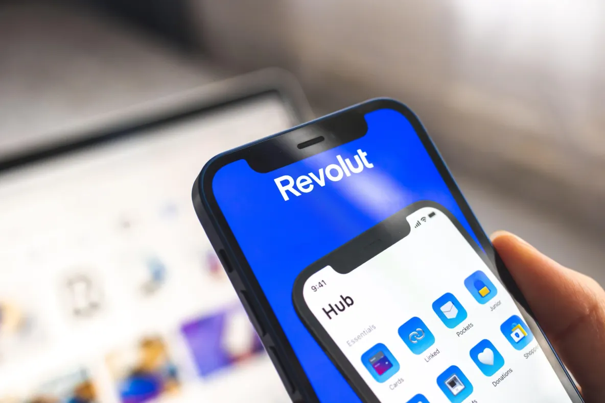 Revolut confirmă o breșă de securitate majoră: date sensibile ale clienților, transmise unor persoane neautorizate după solicitări guvernamentale false