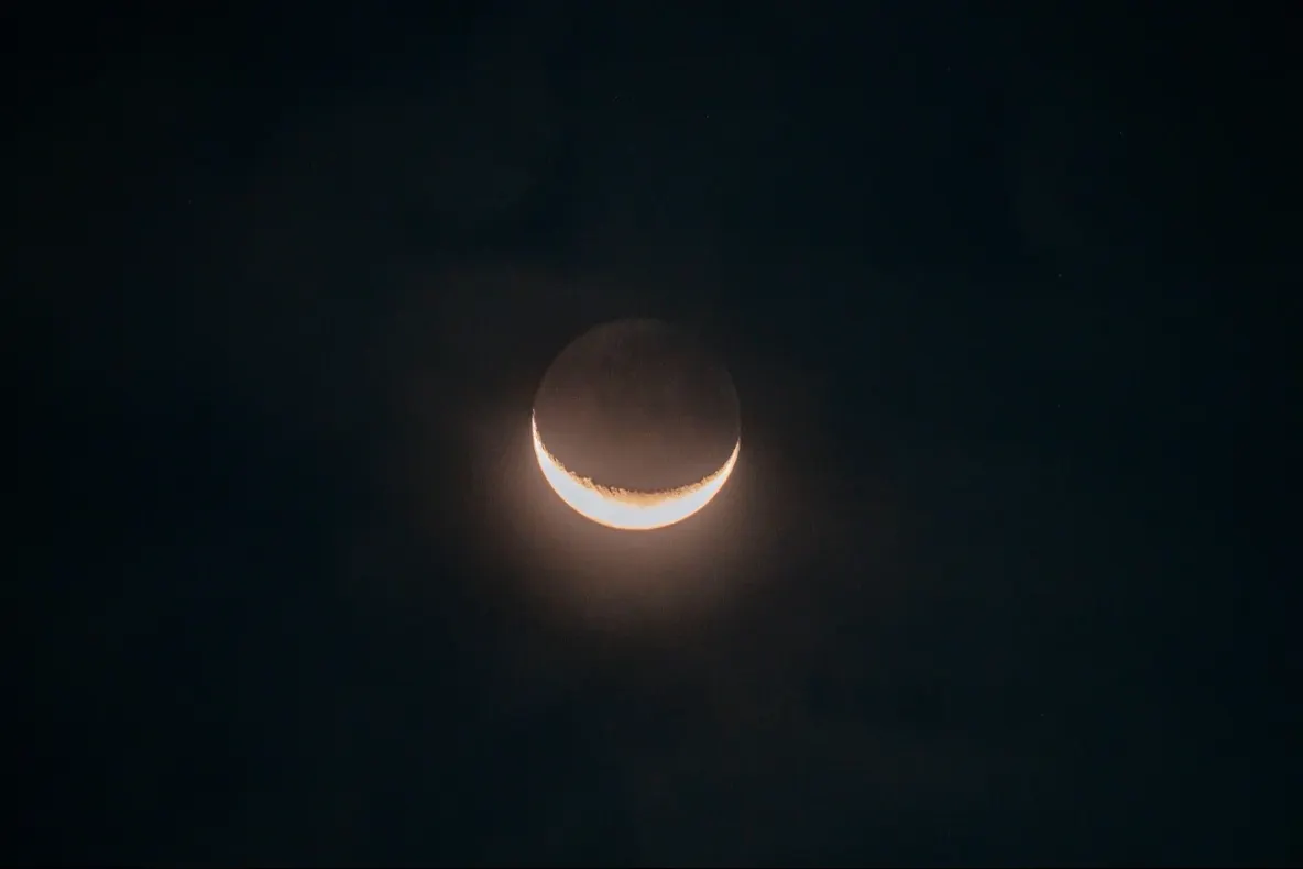 Luna și Marte, spectacol pe cer, luni dimineață. La ce oră se observă cel mai bine evenimentul astronomic?