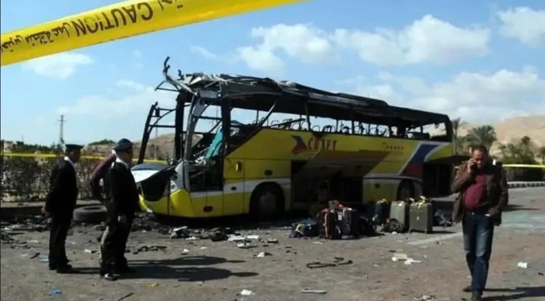 Tragedie într-o zonă turistică foarte populară din Egipt. Cel puțin 16 oameni au murit într-un accident cumplit de autobuz