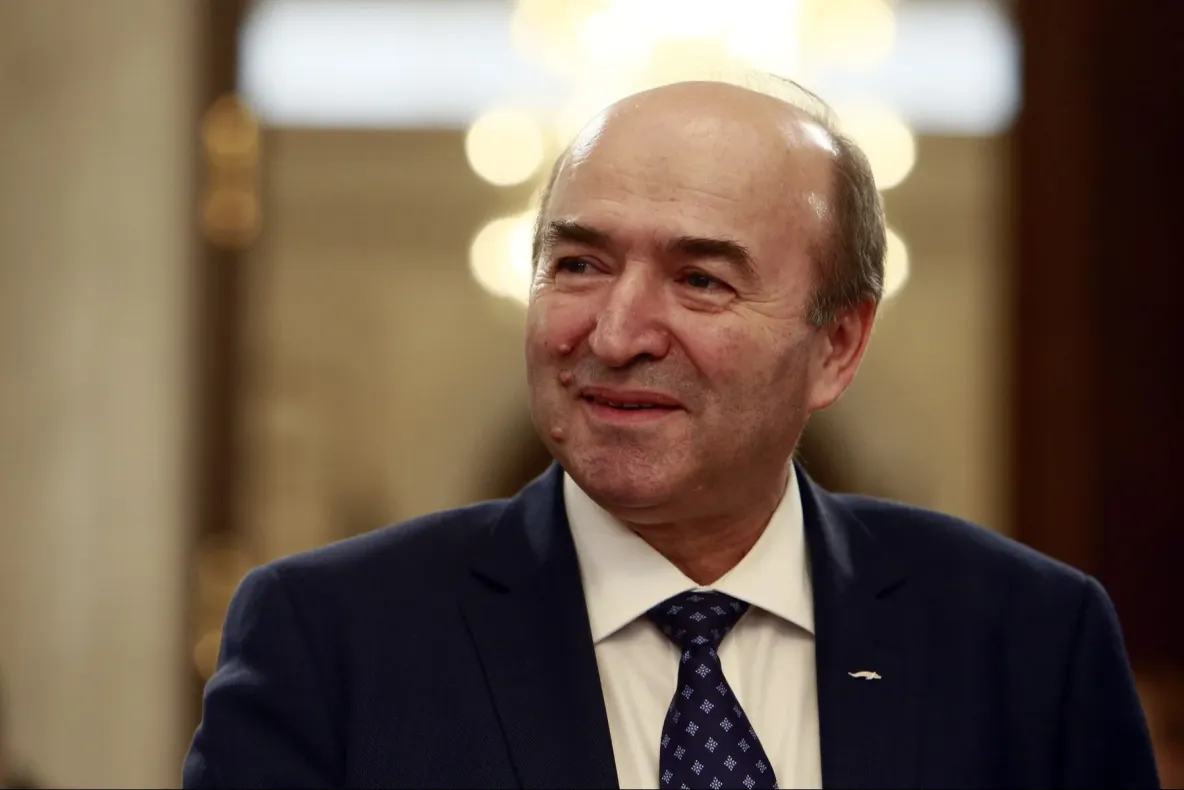 Tudorel Toader, despre desemnarea premierului: „Obiectivul este o majoritate minimă de 233 de voturi”. Declarații exclusive la Realitatea PLUS
