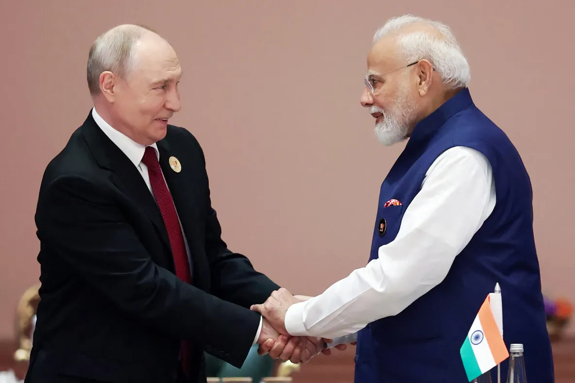 India nu renunță la petrolul rusesc: New Delhi invocă securitatea energetică după noul pachet de sancțiuni al SUA