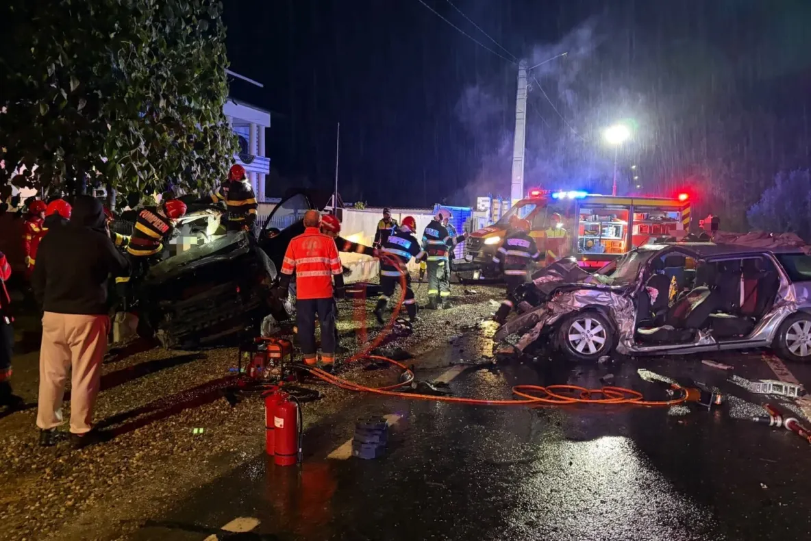 Accident mortal pe DN 67, în Vâlcea. Trei tineri au murit și alte două persoane au fost rănite